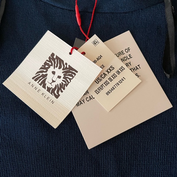 Women’s Anne Klein sweater size XXS - Picture 3 of 4